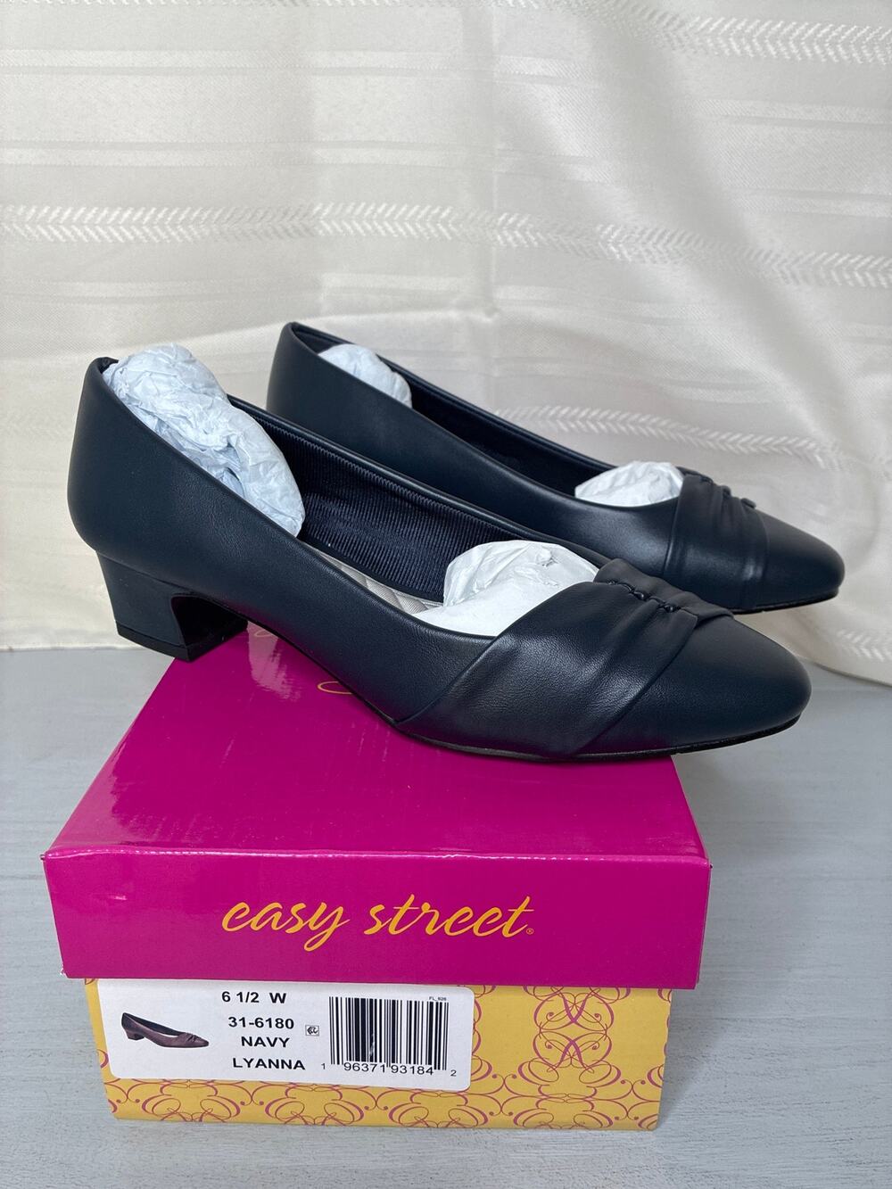 Easy Street Lyanna Almond Toe Block Heel Pumps Navy Womens Size 6.5 Wide